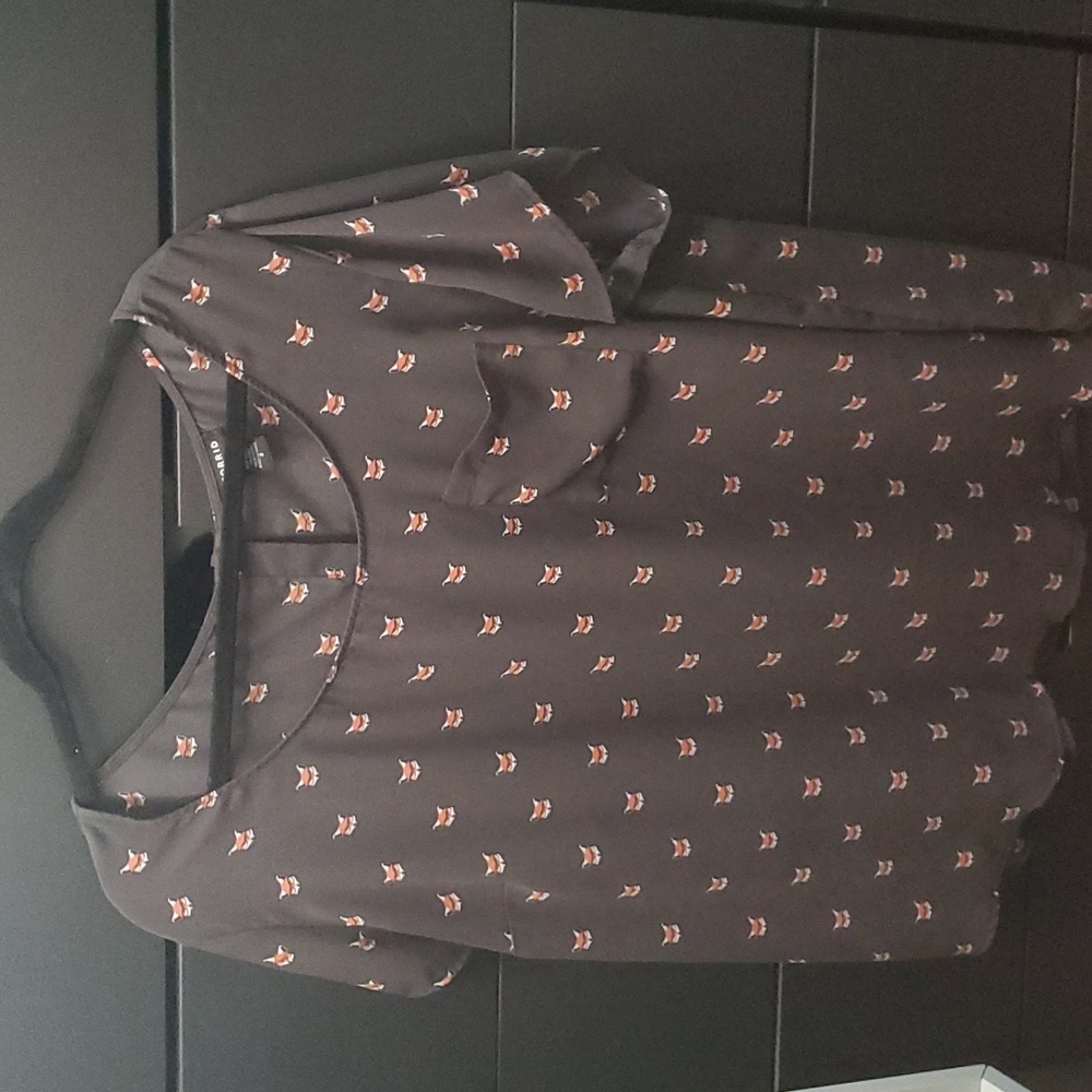 TORRID, size 3 - Abbey Fox Georgetown Button Back Blouse